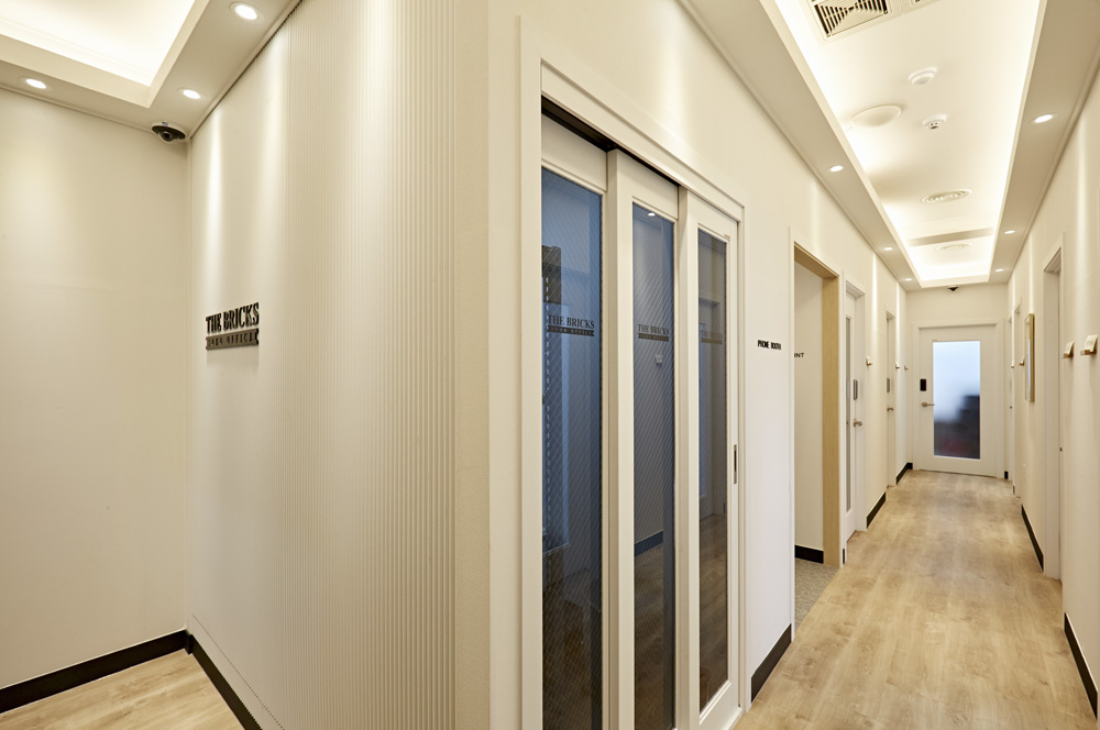 首尔现代高端办公空间设计案例解析-16