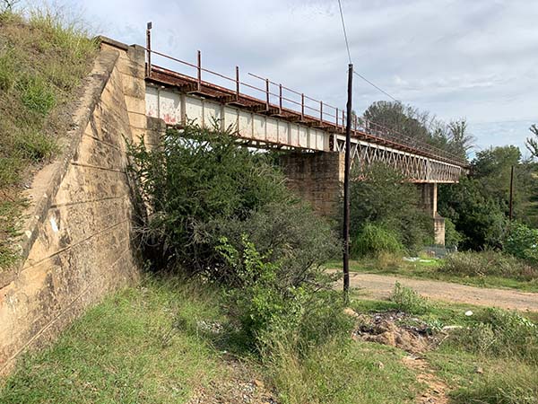 铁路桥（跨越道路和库纳普河）丨南非-3