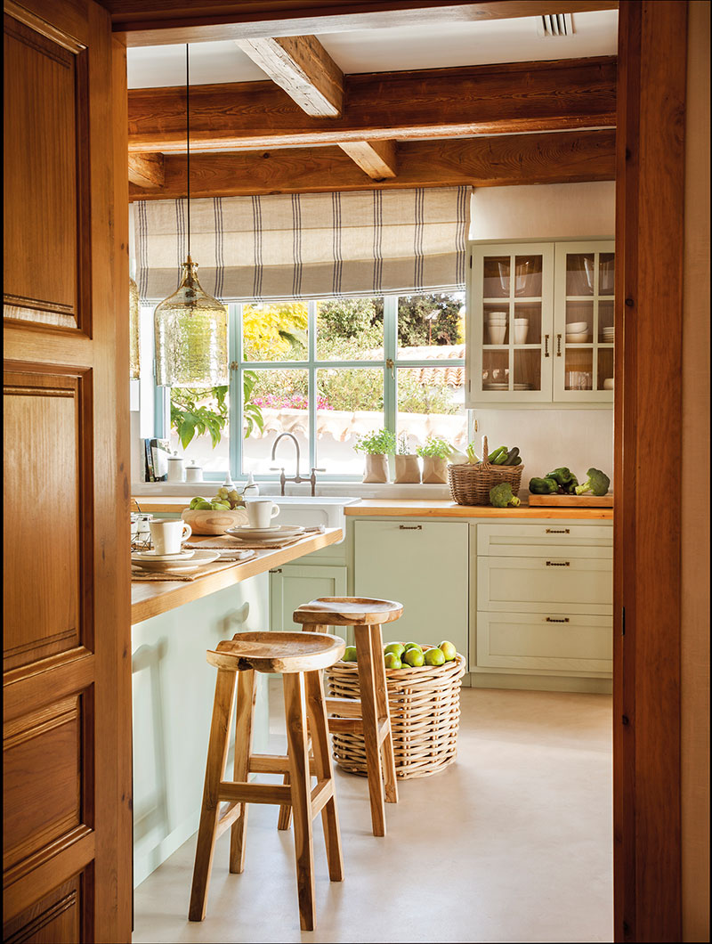 西班牙南部马贝拉泳池别墅 | 室内外和谐共生-10