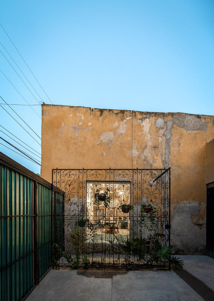 墨西哥废弃建筑变身现代浪漫居所丨Arista Cero,Gina Góngora-43