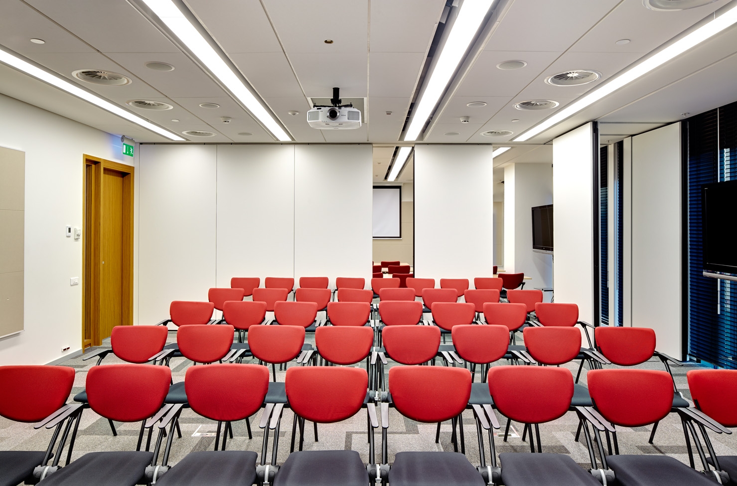 微软技术中心 · 引领行业趋势的创新办公空间设计-8