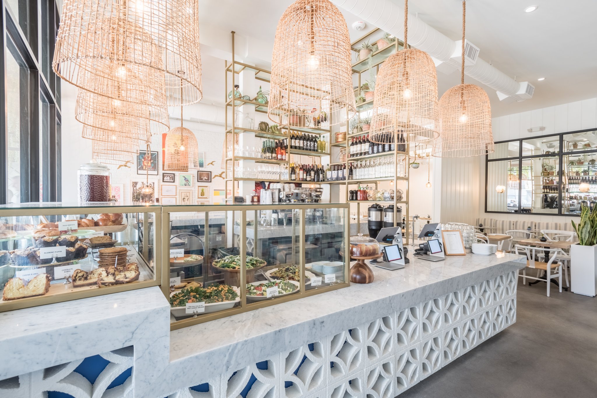 海滨圣塔莫尼卡的"未完成"俱乐部餐厅-11