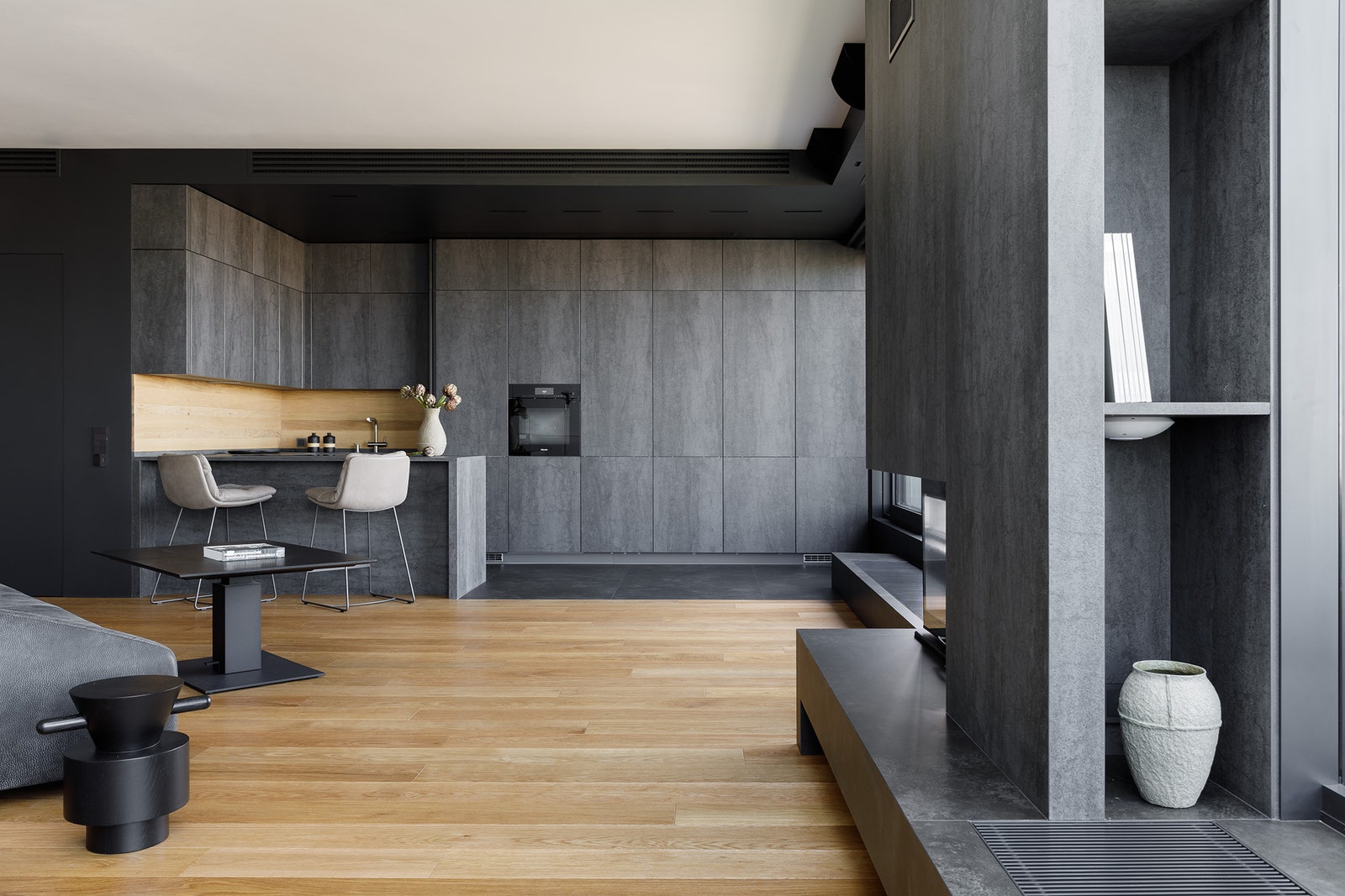 现代极简黑灰公寓 | 设计师伊利亚·泽伊曼的杰作-2