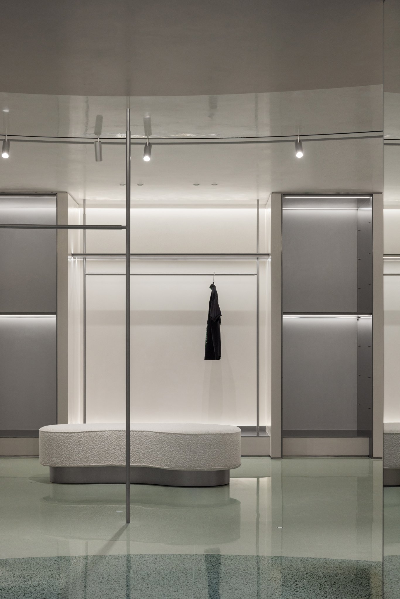 Mark & Lona北京旗舰店丨中国北京丨STUDIO 4,301-16