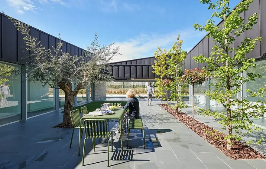 独特锌屋顶建筑 | 设计师的现代之家-13