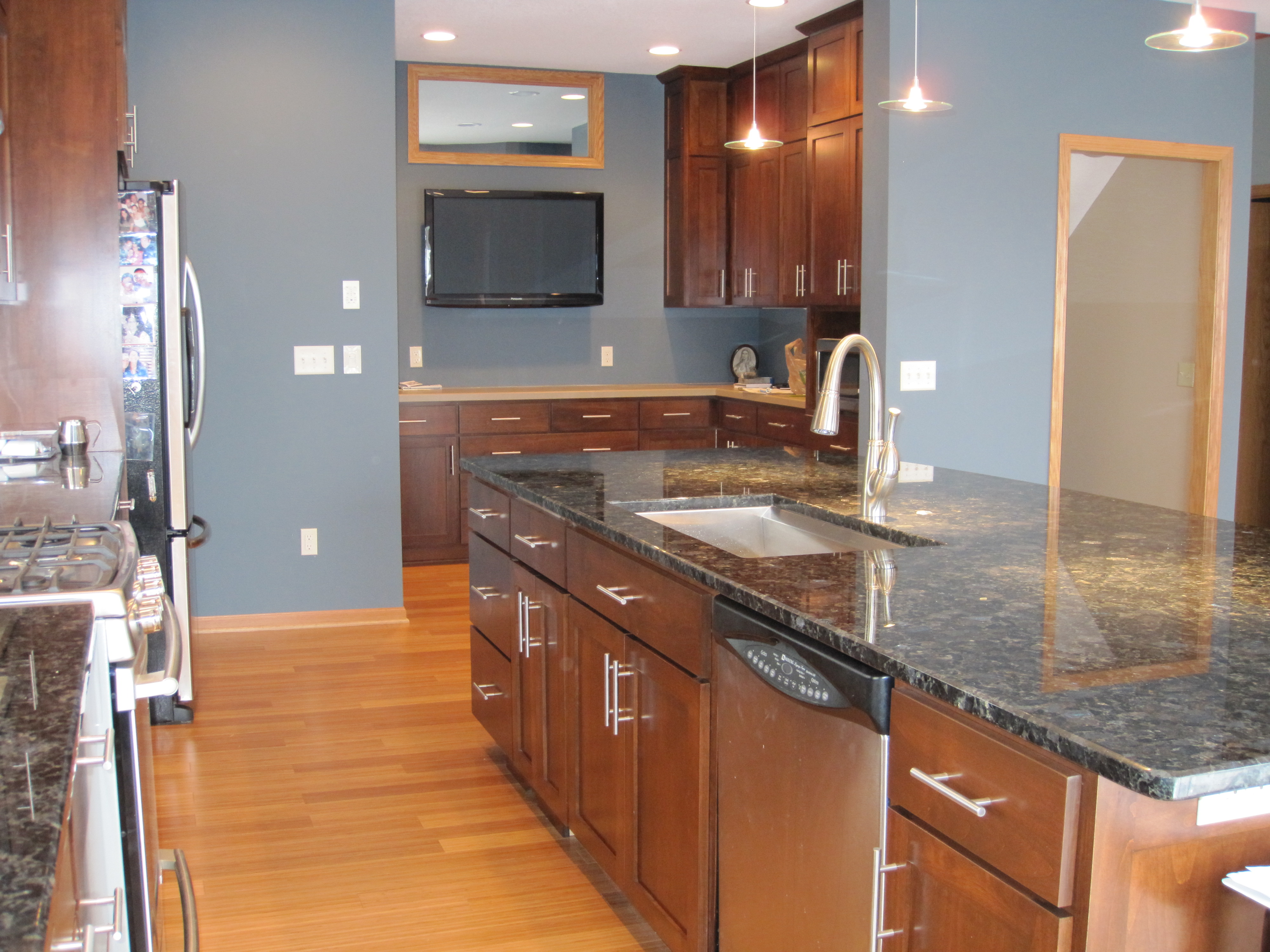 Lakeville大型定制厨房改造项目丨Evan Marie Interiors-20