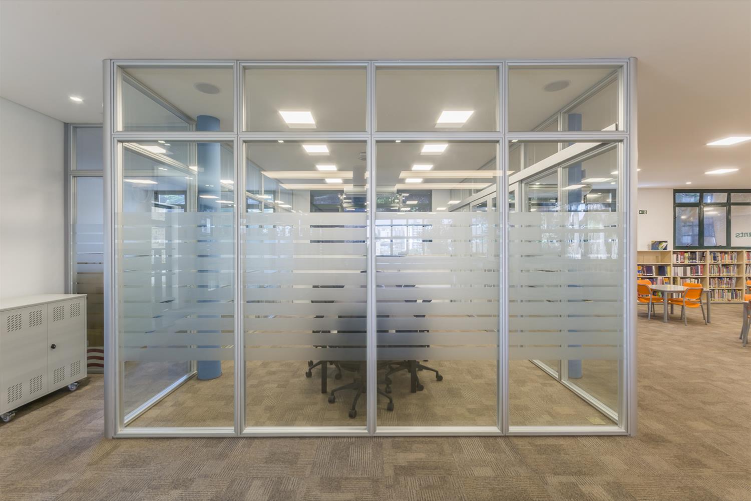 巴西 Campinas 美国学校图书馆 共享学习空间设计-7