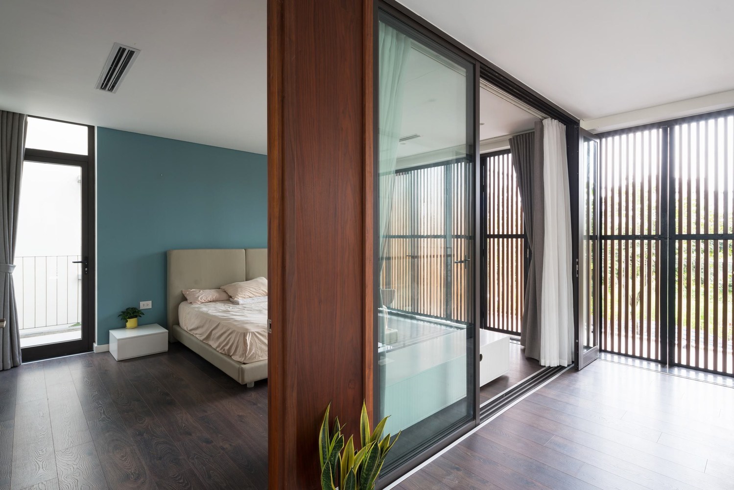 越南城市角落别墅 | 现代风格与自然景观的完美融合-46