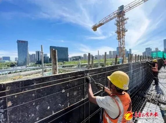 新疆乌鲁木齐华美胜地丽思卡尔顿酒店集群最新进展，T2塔楼6月封顶，T1塔楼年底封顶-21