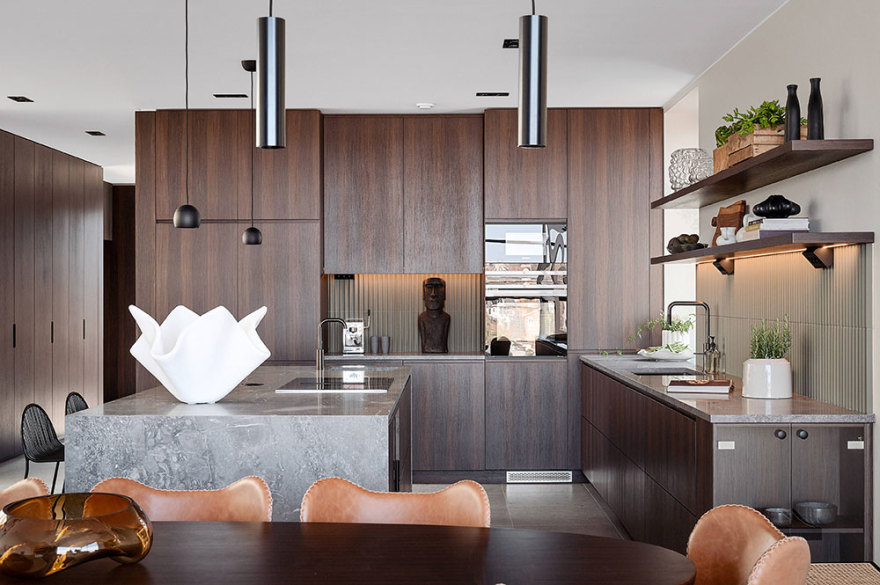 瑞典现代别墅 | 优雅内饰与夕阳美景的完美融合-9