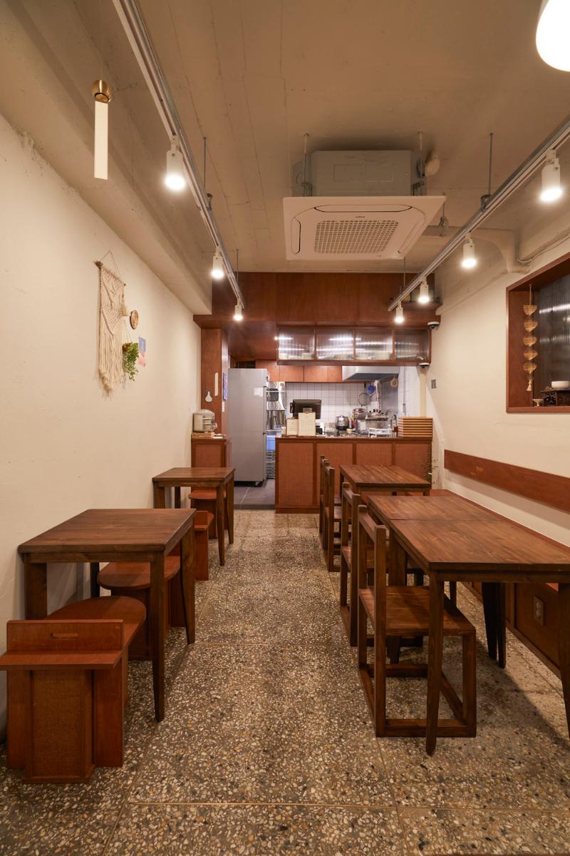 温暖小清新，10 坪餐厅的装修魅力-9