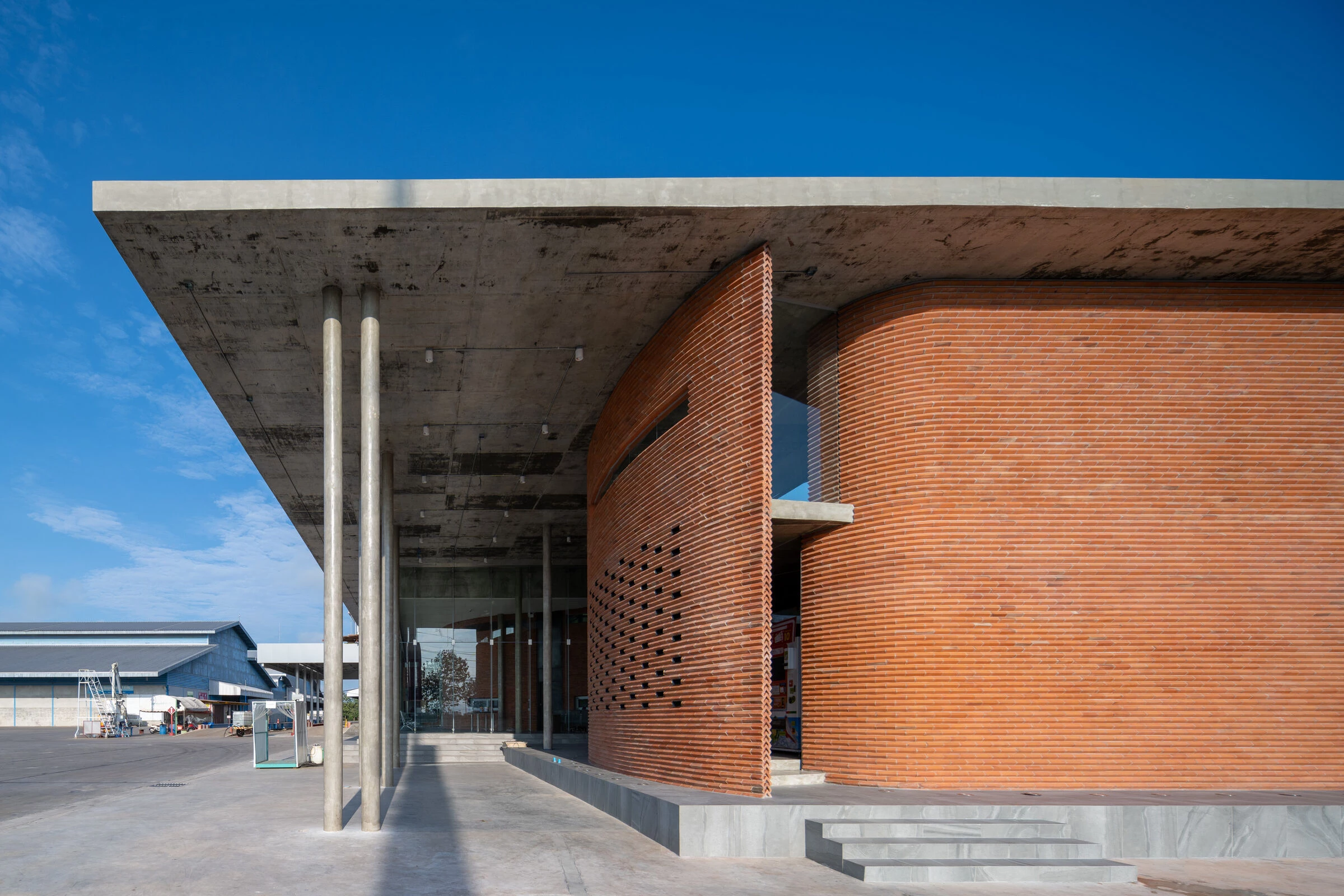 泰国洛鹏普尔米磨办公室丨PHTAA Living Design-9