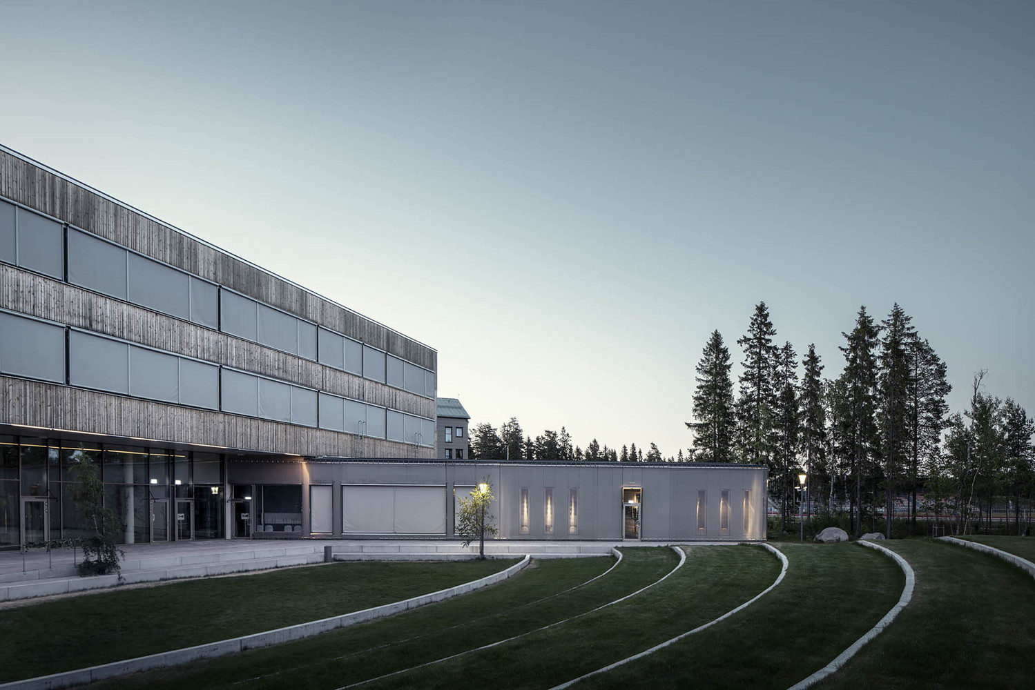 瑞典 Minerva 学校 · 透明与自然的和谐融合-12