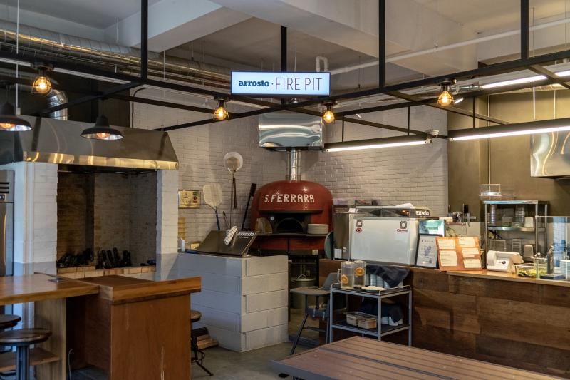 现代简约 40 平米咖啡厅室内设计案例-10