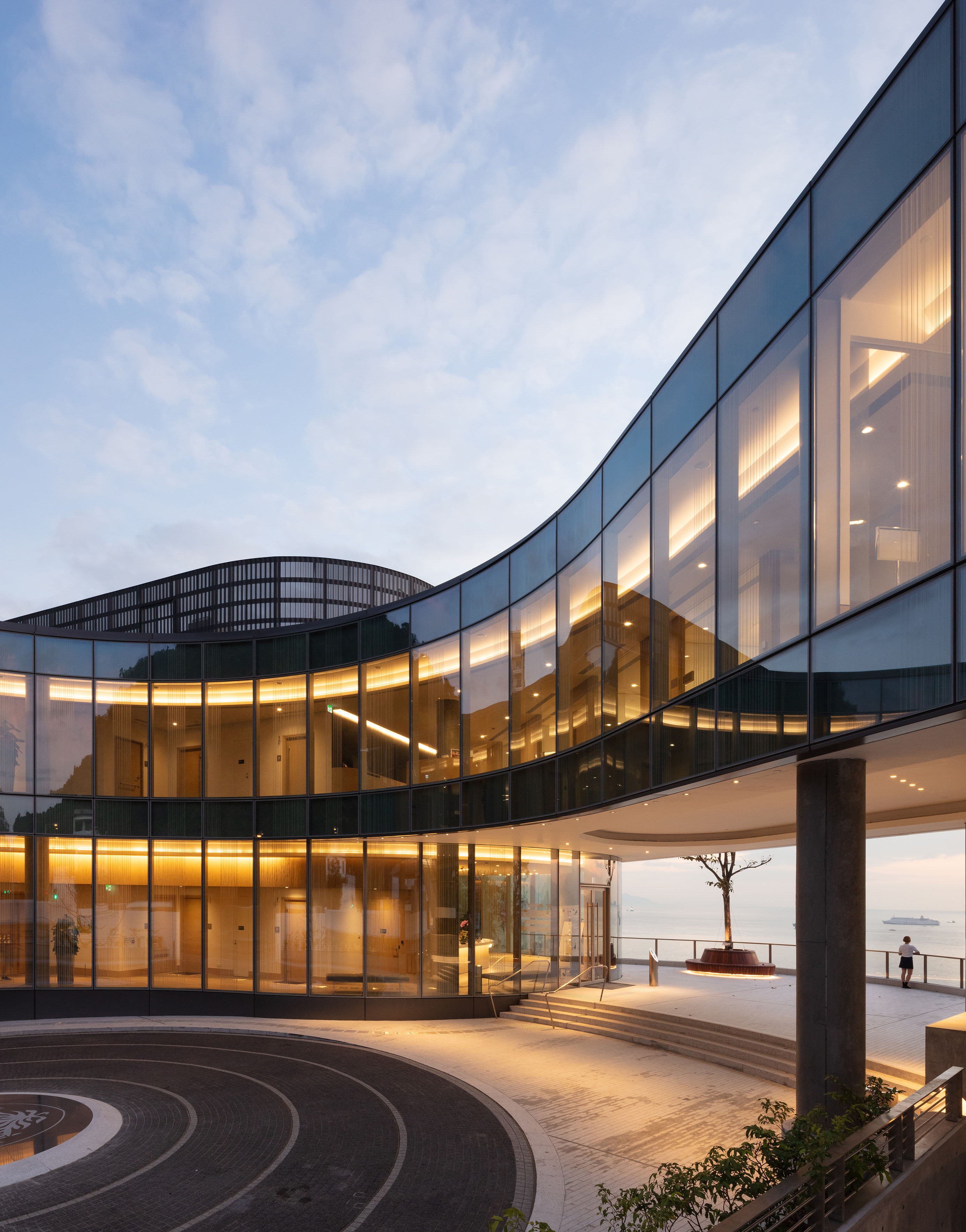 {{ project.post_title }}-13