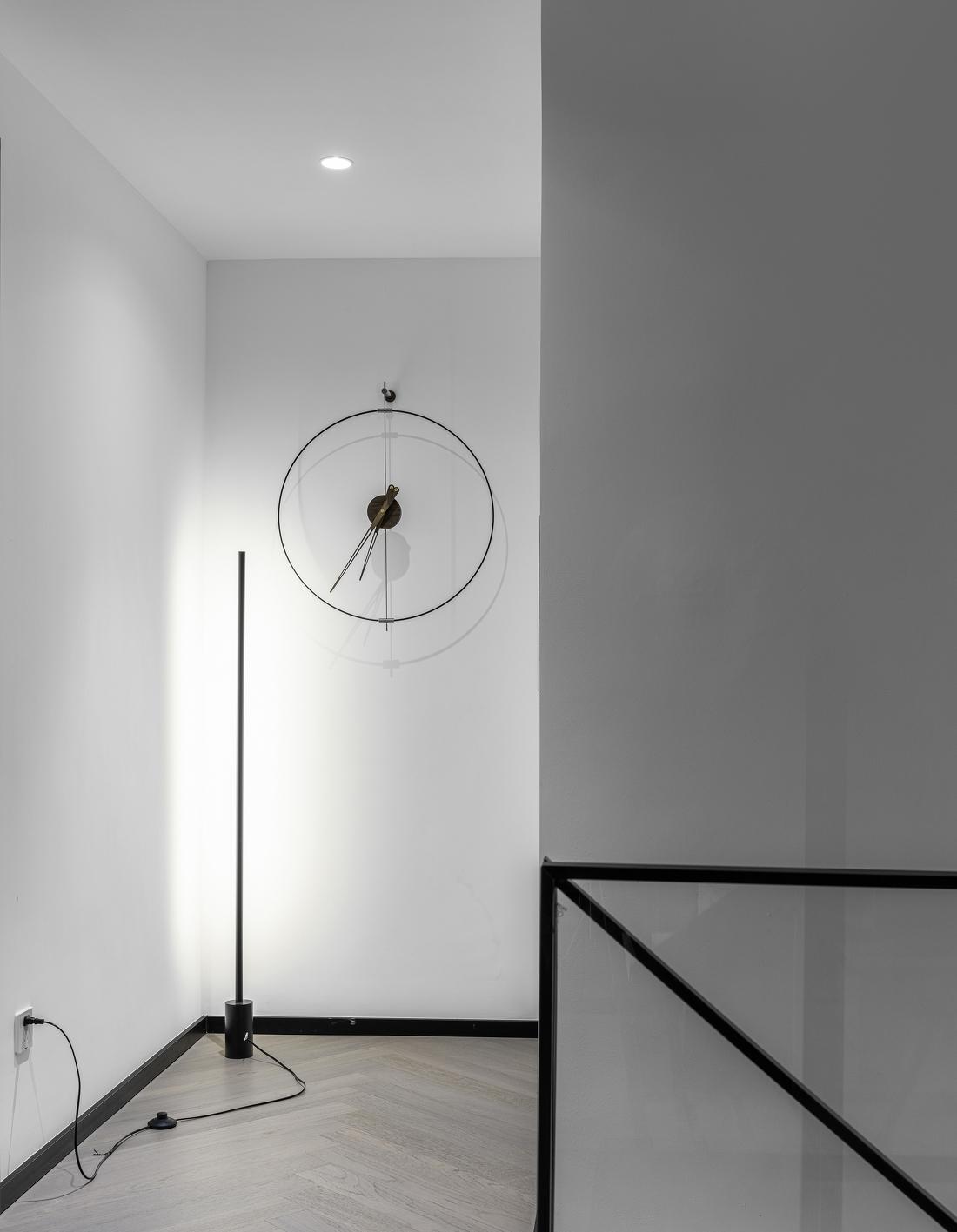 黑白灰的现代气质 · 西厨区与休闲区的完美融合-25