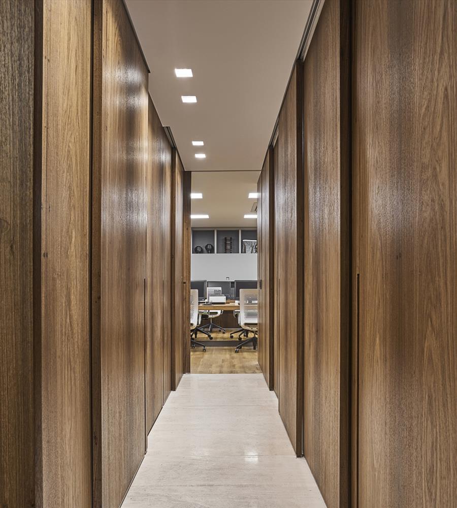 巴西木质现代办公空间-3