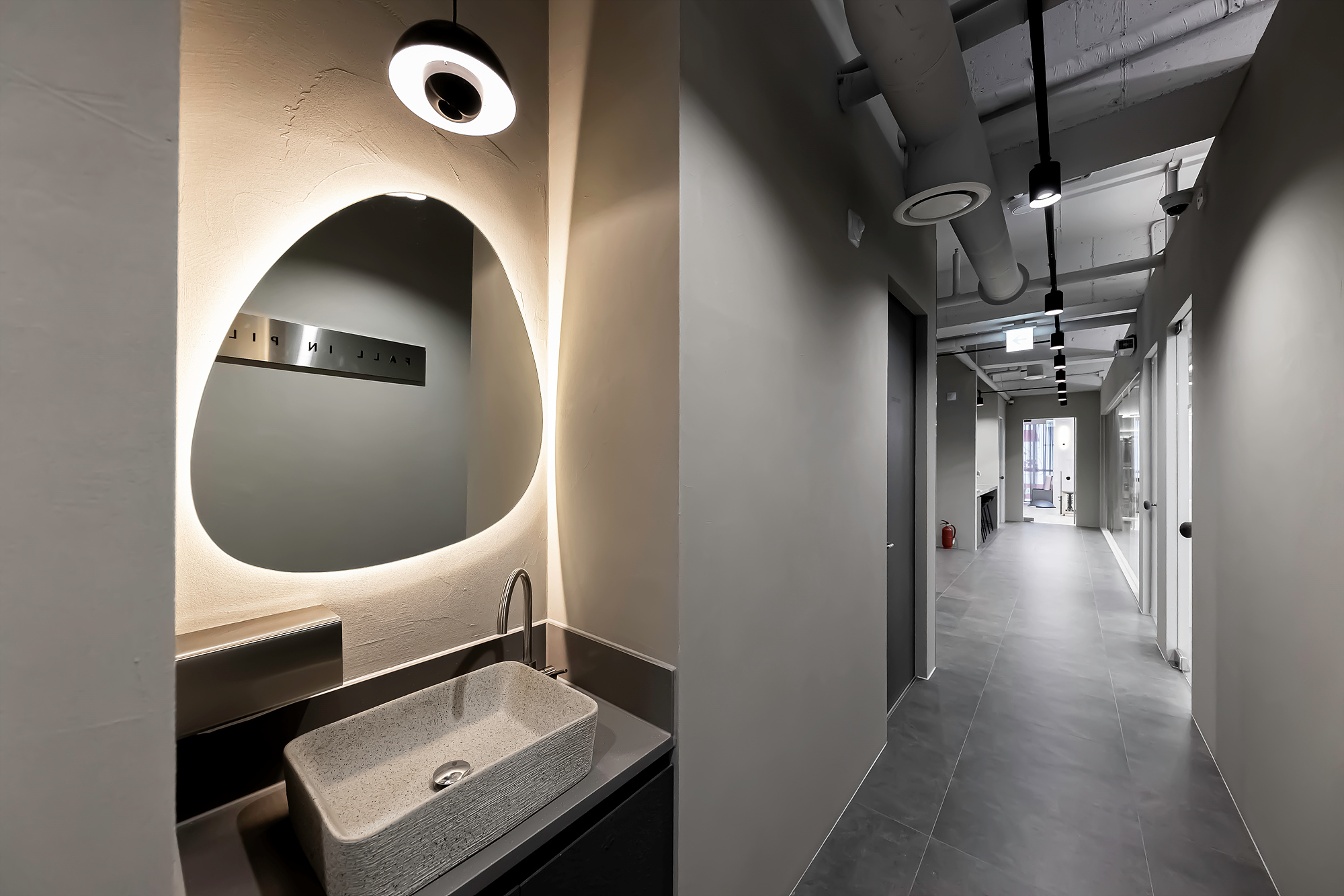 高级灰的 95 平米公寓 | 现代极简风的魅力-23