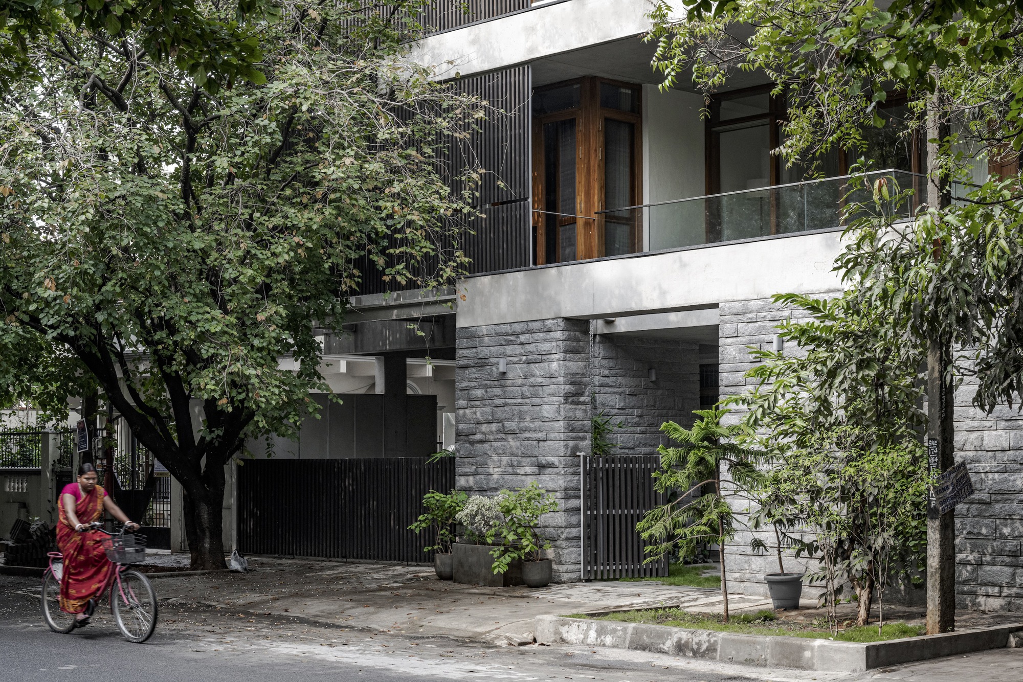 公园旁的房屋丨印度班加罗尔丨STUDIO MOTLEY-23