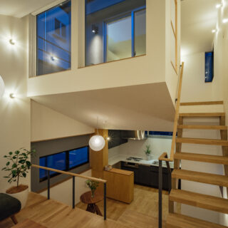 新宿の家 隙間の光明丨日本京都丨キトキノアーキテクチャ（小林玲子）-18