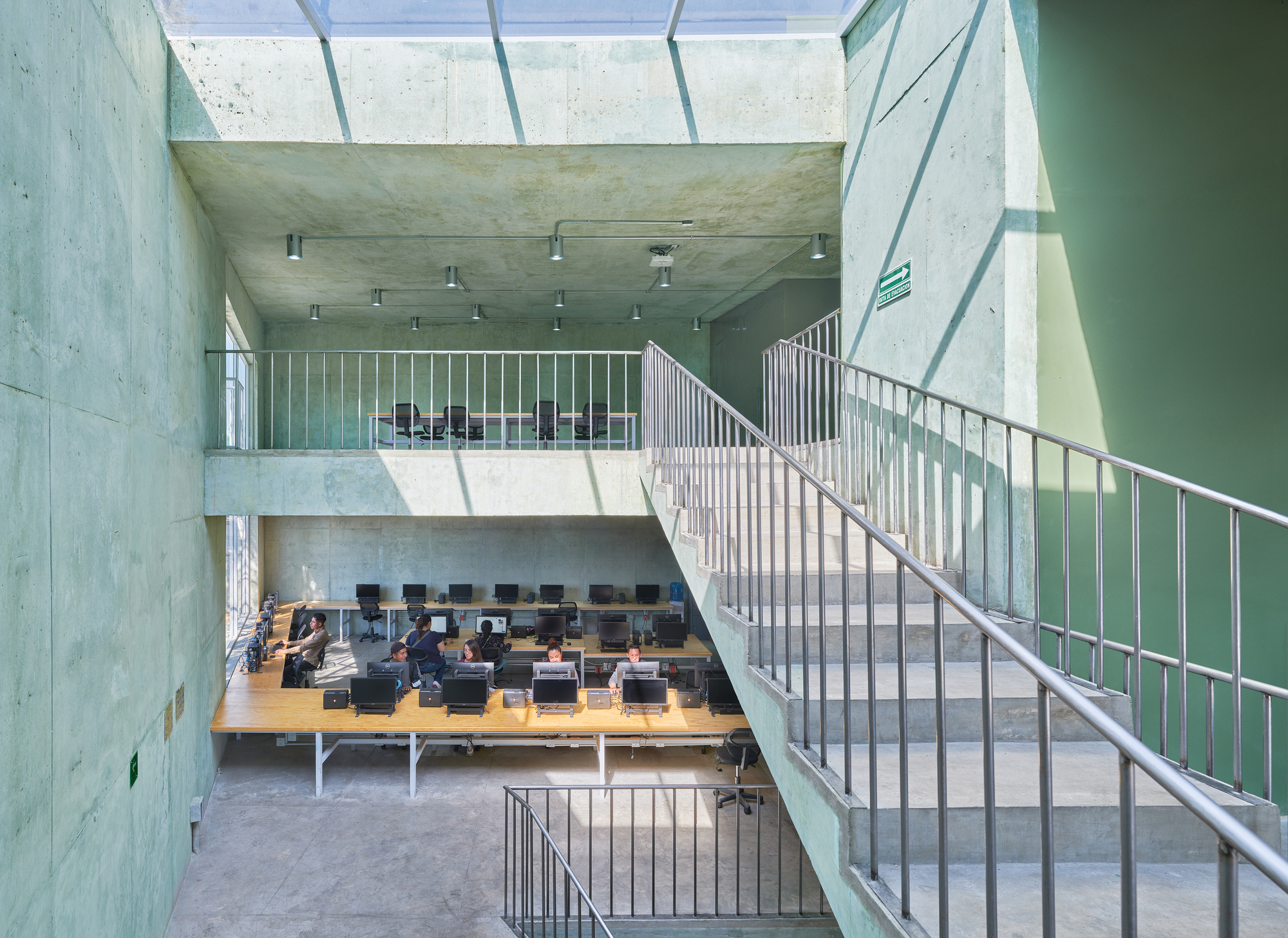 墨西哥市推動 PILARES 計畫：WORKac 與 Ignacio Urquiza Arquitectos 用綠色混凝土建造社區活動中心，在弱勢地區點燃希望之光 | FAM-36