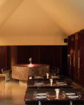 丨罗马尼亚布加勒斯特丨AÉ02（建筑师Anda Zota和Elena Viziteu）