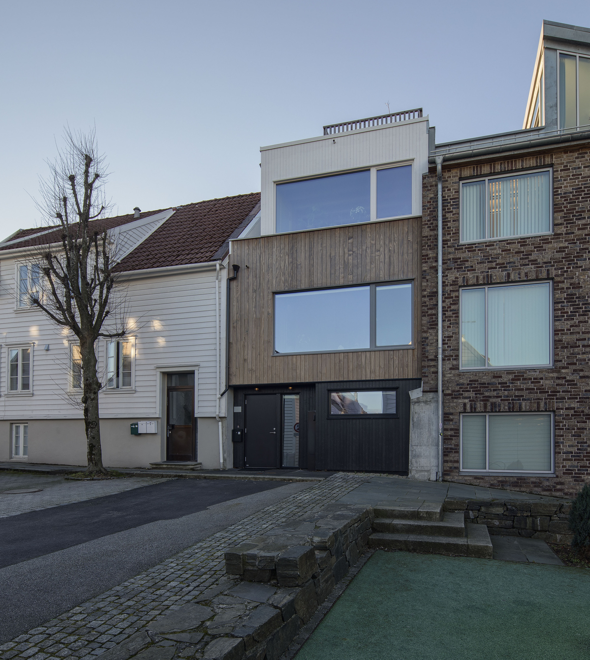 挪威海滨小镇的木质生活 | ABC Street House-3