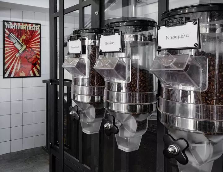 两个咖啡店，看懂外国人对待咖啡的态度-48