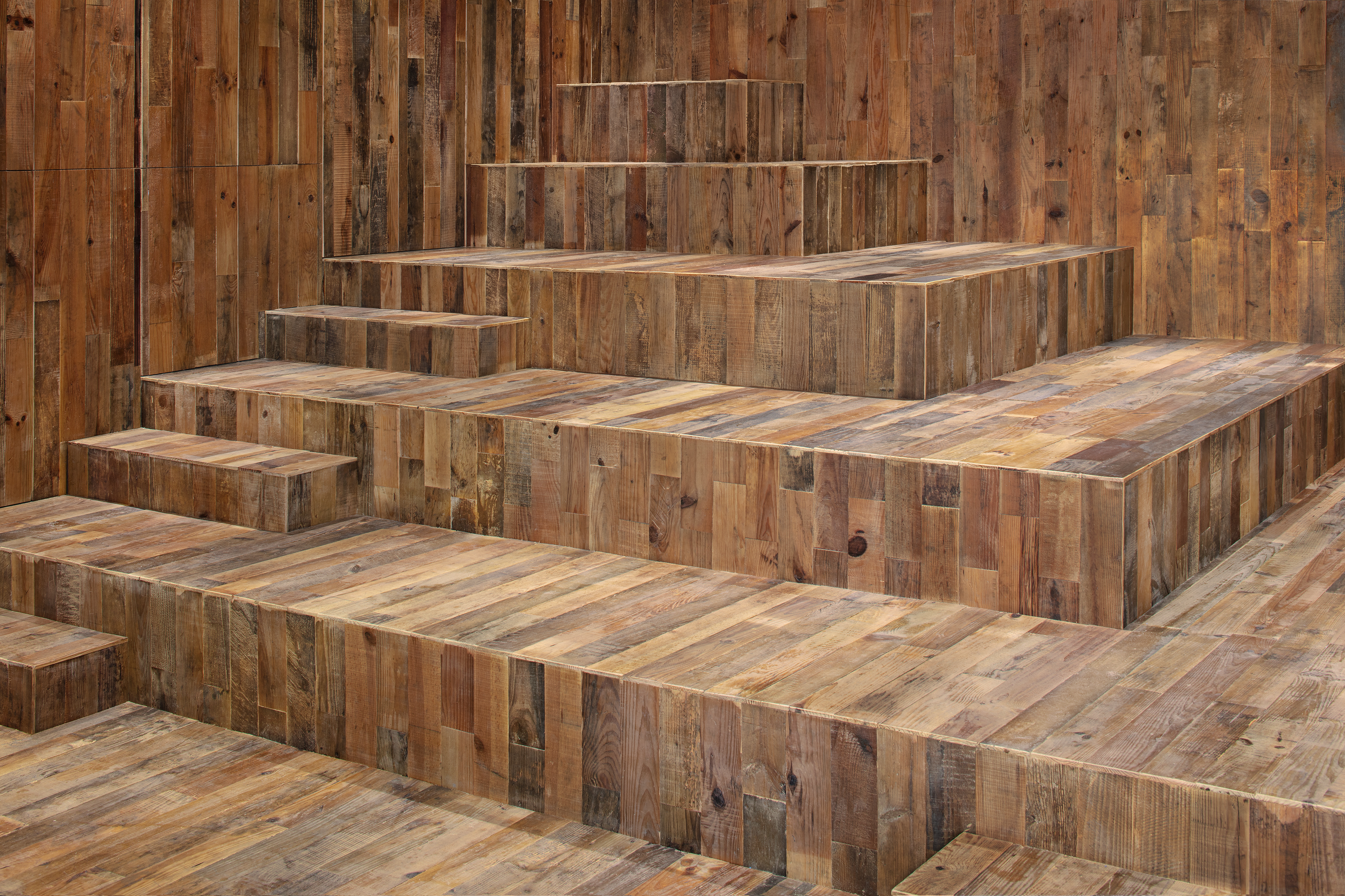 中国深圳大山顶DOE Store服装店(青山周平)B.L.U.E. Architecture Studio设计-25