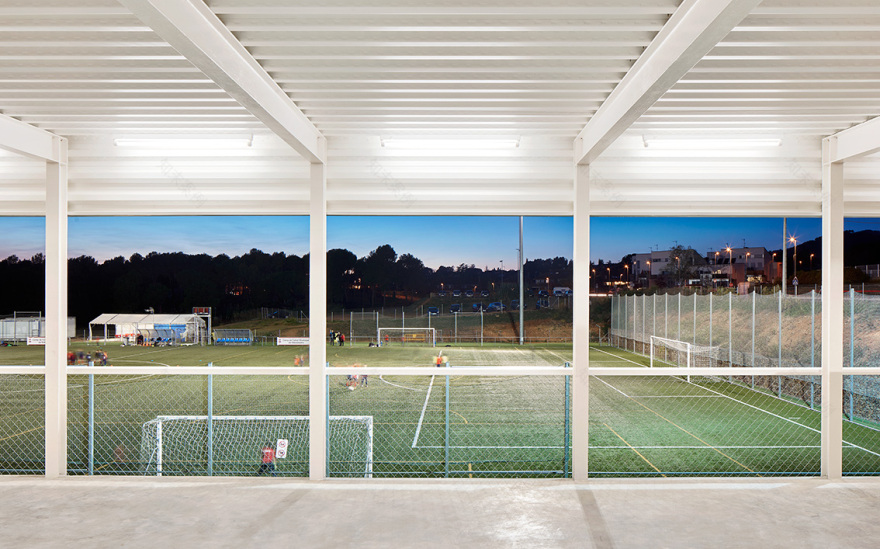 Matadepera球场观赛台,市政体育设施的支持性空间 / BAMMP Arquitectes-19