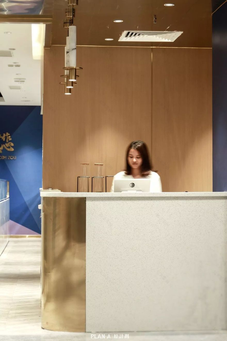 广州美林 M·LIVE 天地“点港点造”餐厅,蓝色主调展现创新精神-52