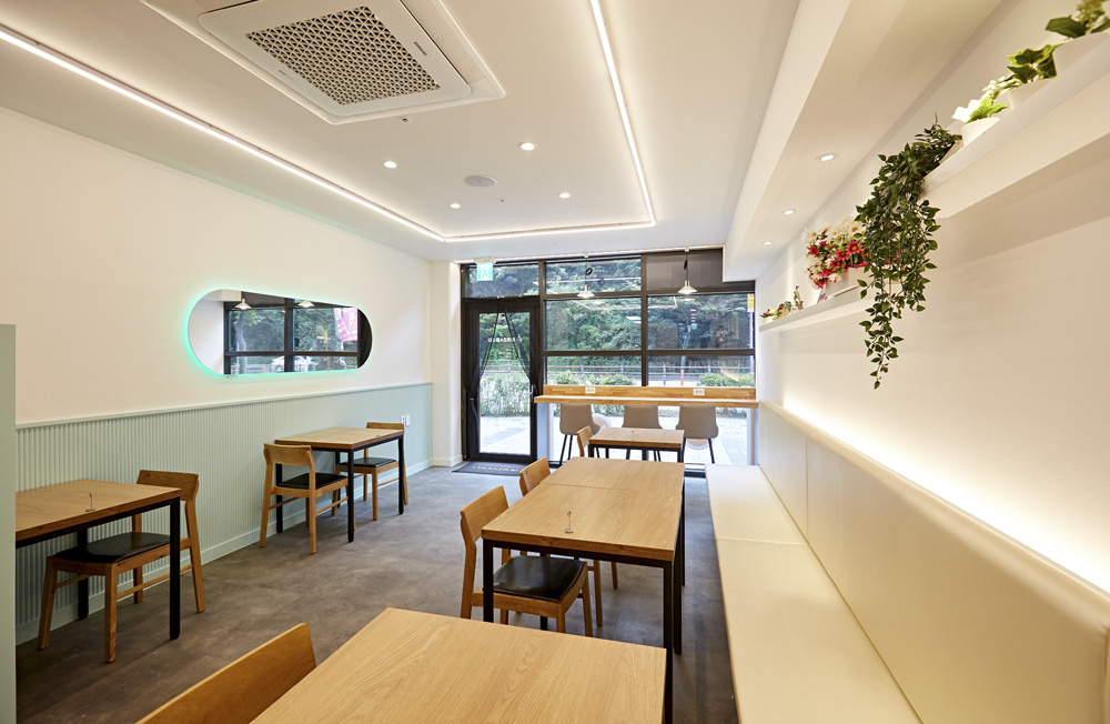 明亮简约的 15 平米快餐店室内设计-8