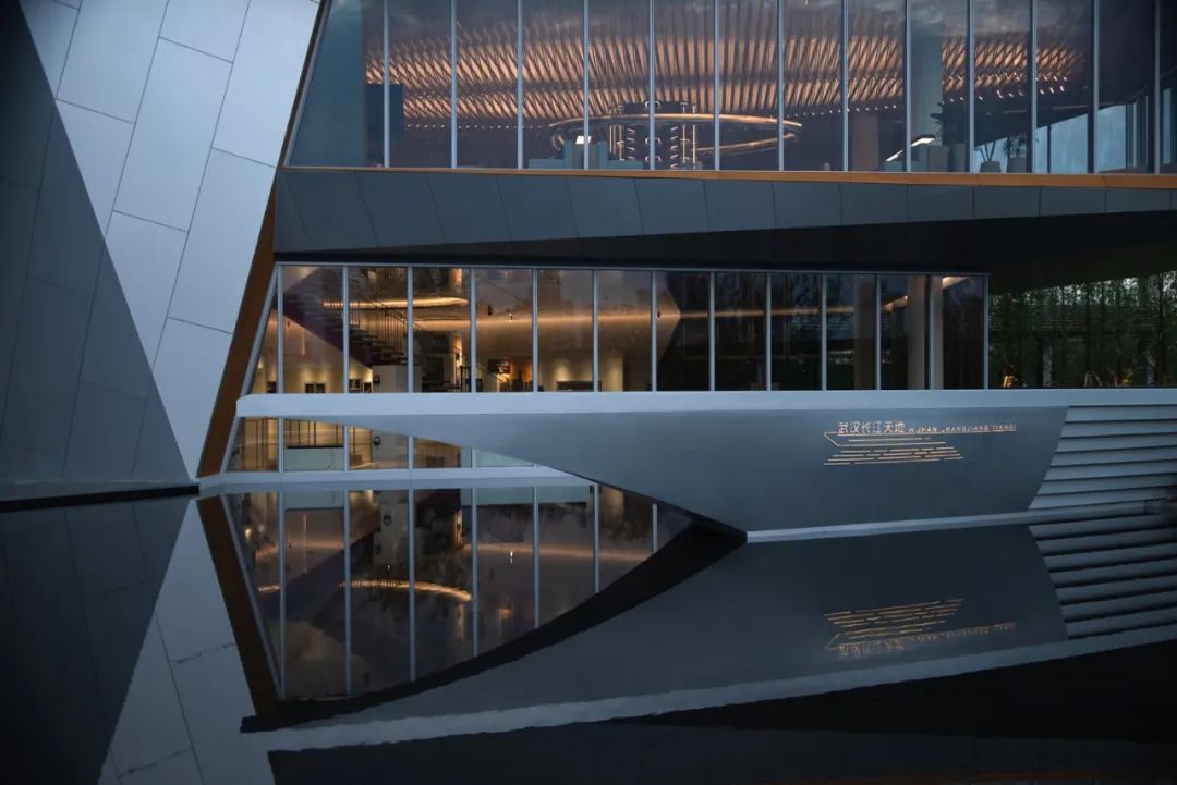 江滩浪潮公园 | 武汉长江天地-60