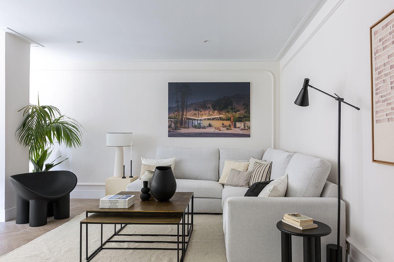 白色浪漫 | 马德里市中心优雅公寓的惊艳改造-0