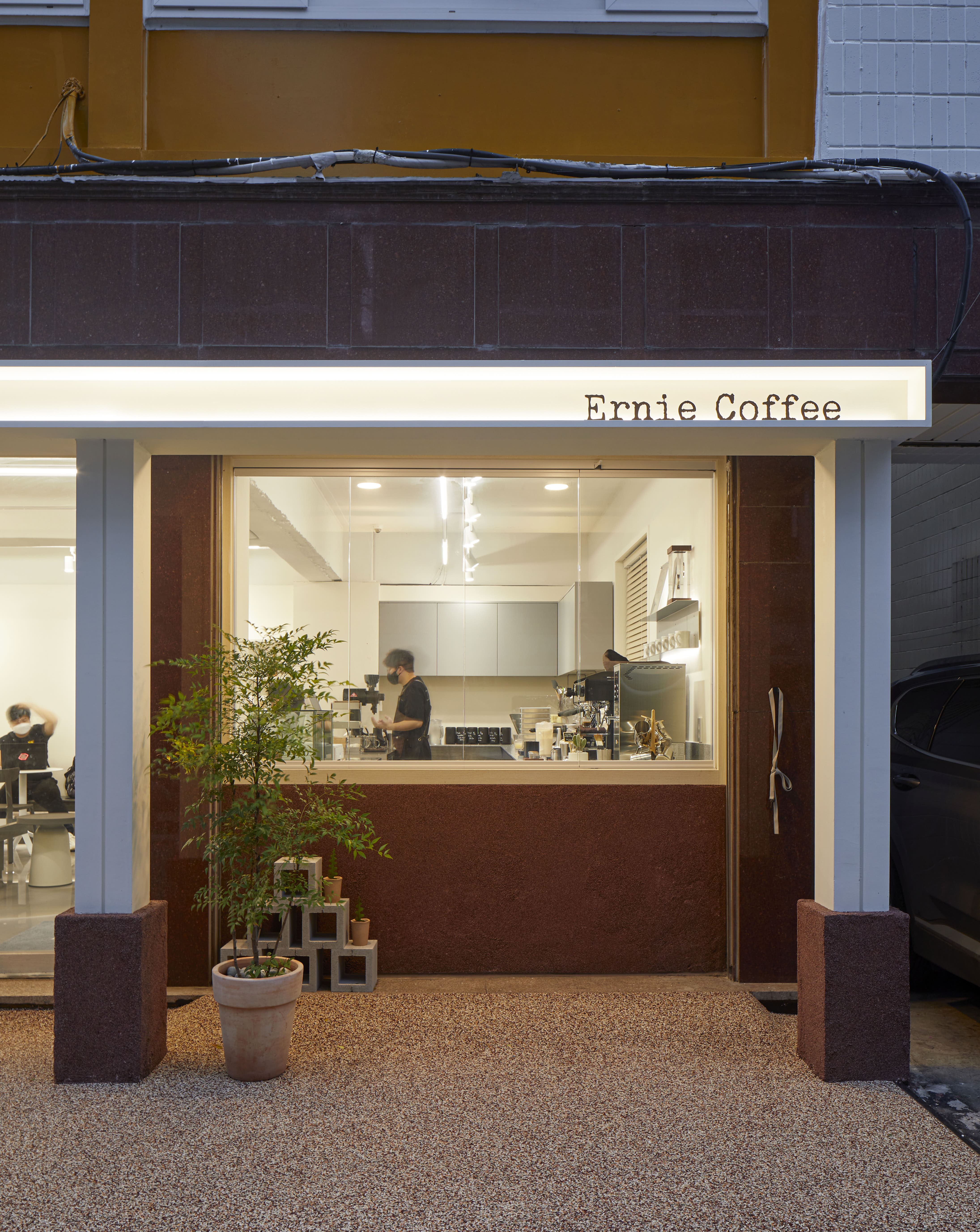 24 平米现代简约咖啡厅设计-17