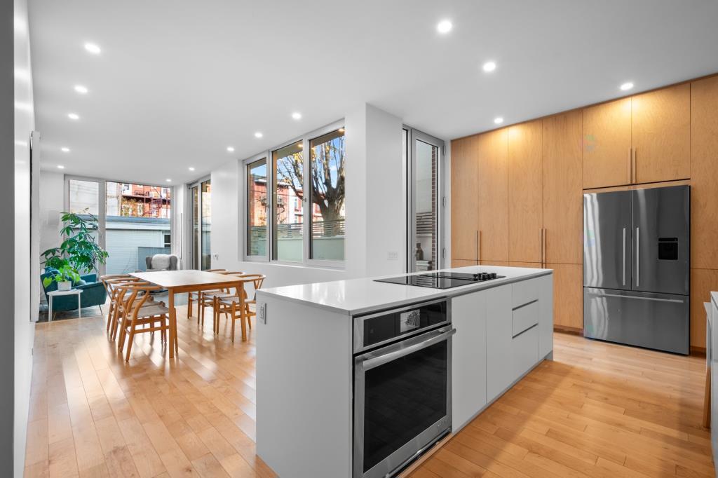 蒙特利尔高原皇家中心带泳池豪宅丨加拿大蒙特利尔-10