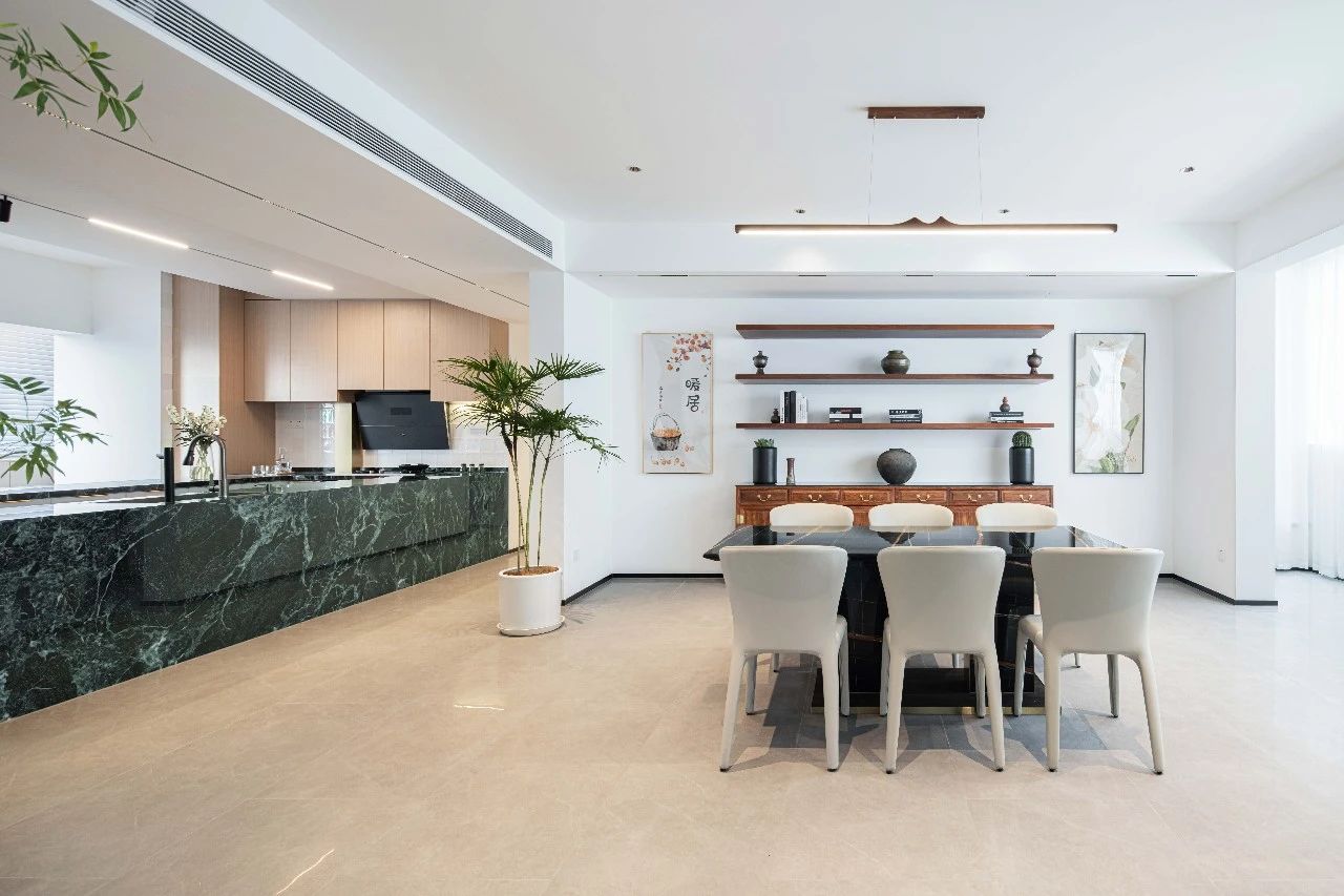 青花瓷中式与现代风格的碰撞大平层丨中国北京丨艾德诺特(北京)设计顾问有限公司-7