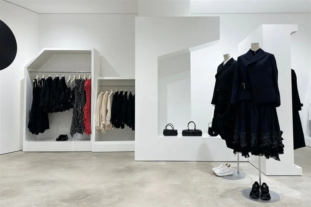 打破常规重置并呈现全新陈列空间，Dover Street Market Beijing 2023 秋冬-10