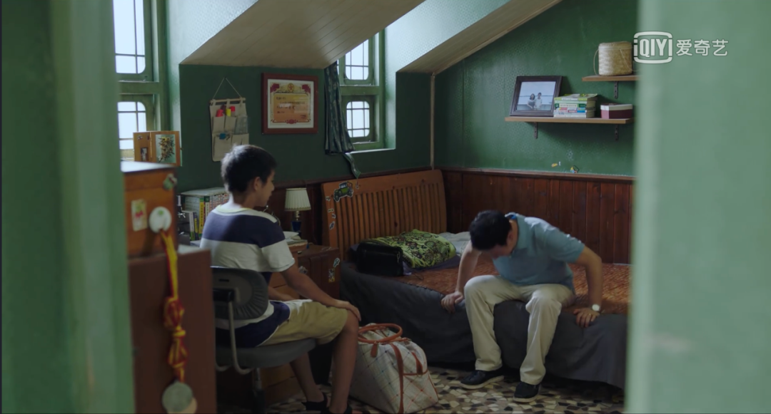 《隐秘的角落》 | 复古风装修，细节尽显悬疑魅力-56