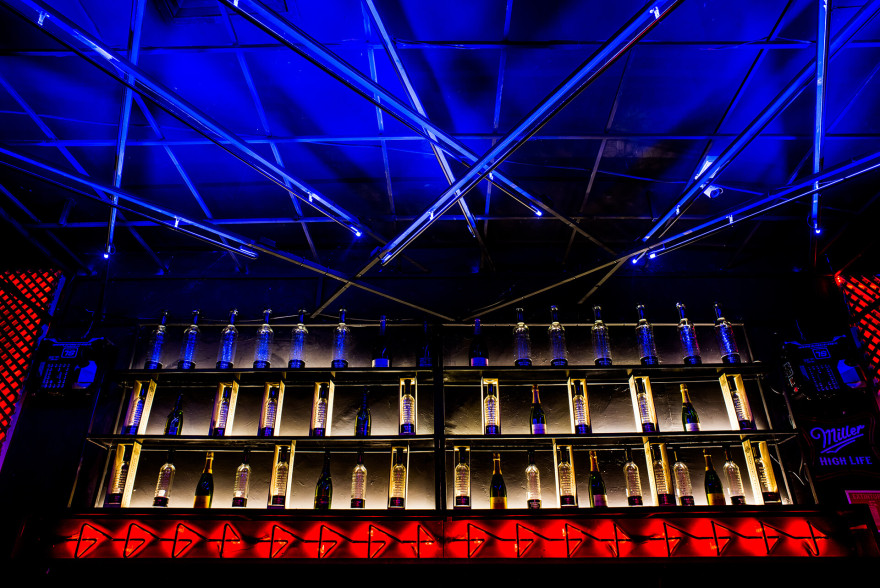 H·O·L·Y· 夜店-15