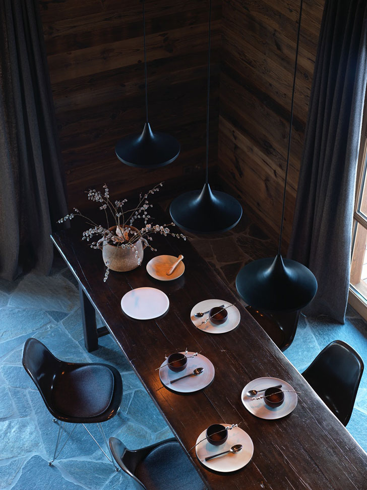 法式深色调时尚小木屋-3