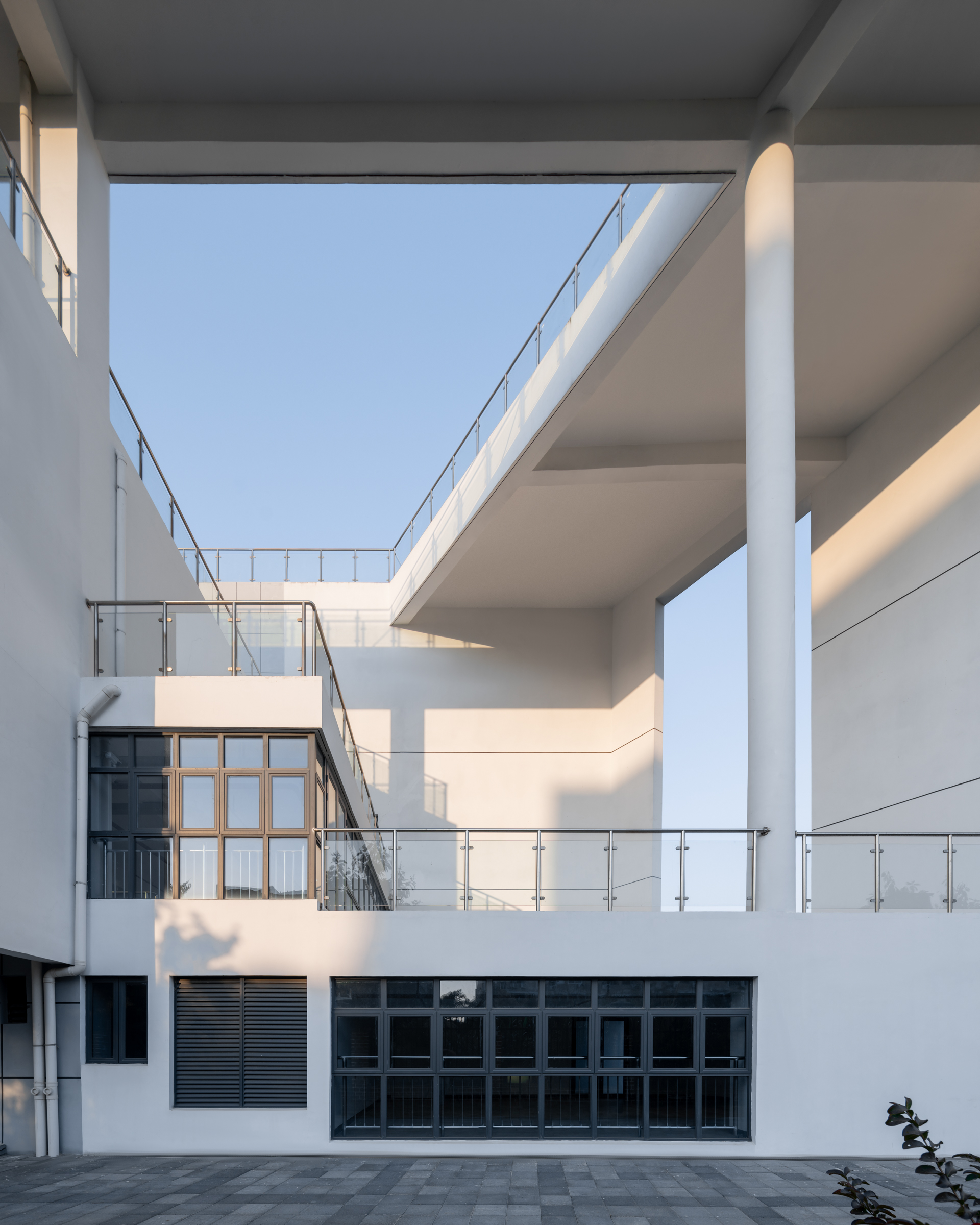 深圳龙东消防站 / 深大建筑设计院“钟中+钟波涛”工作室-15