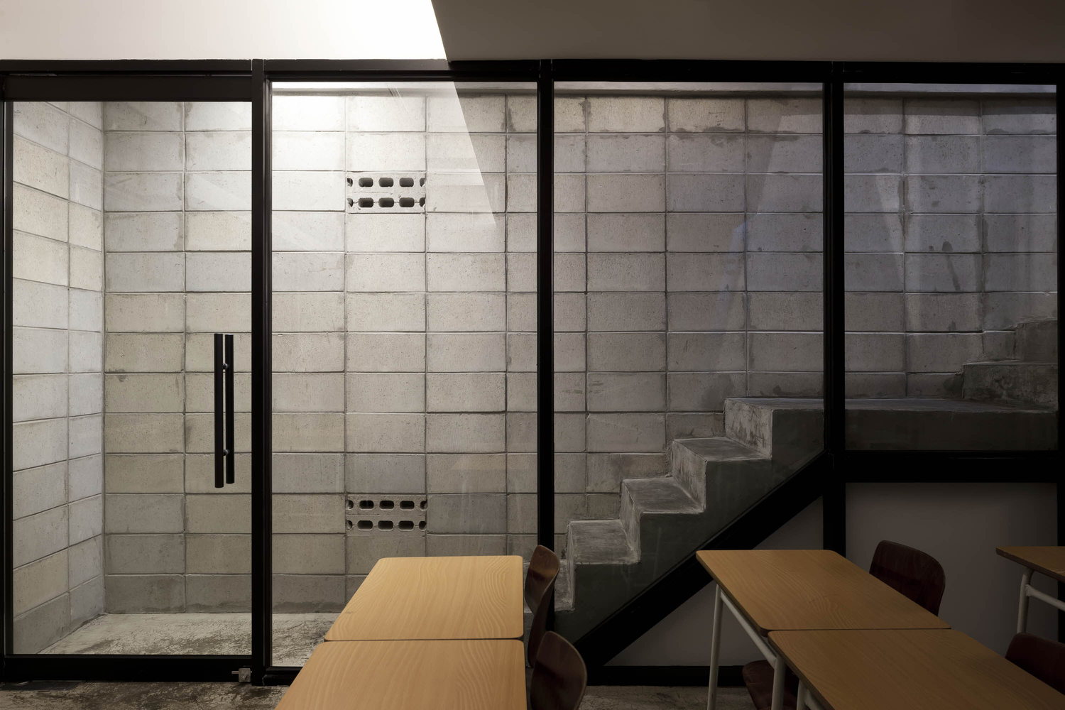 加尔穆里出版社-24