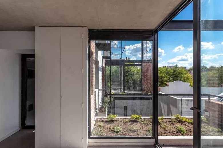 阿根廷红砖工业风住宅设计-23