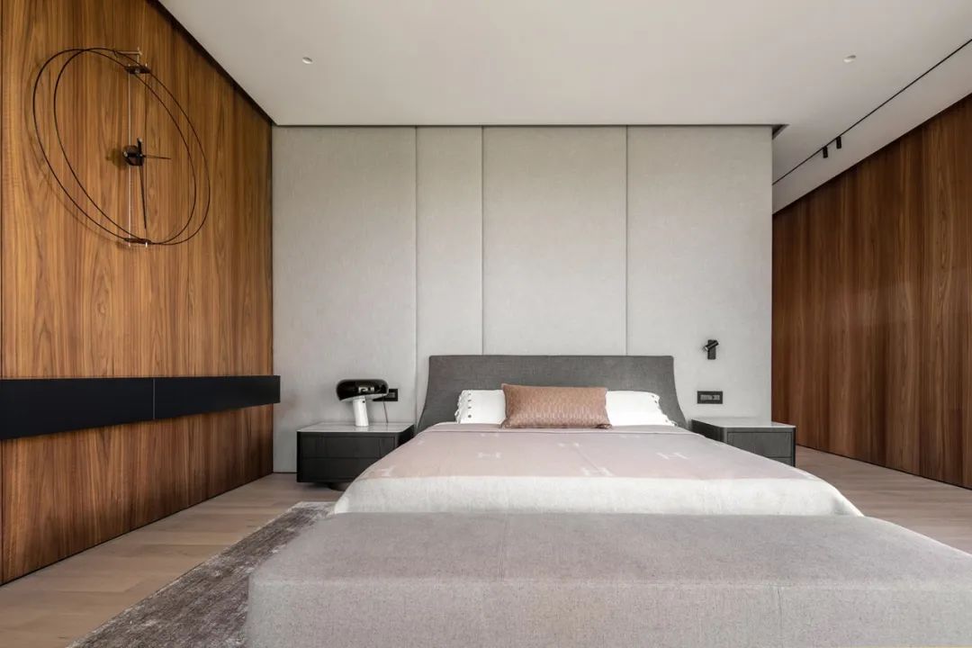 725㎡极简主义别墅,自然之美与生活品质的完美融合-37