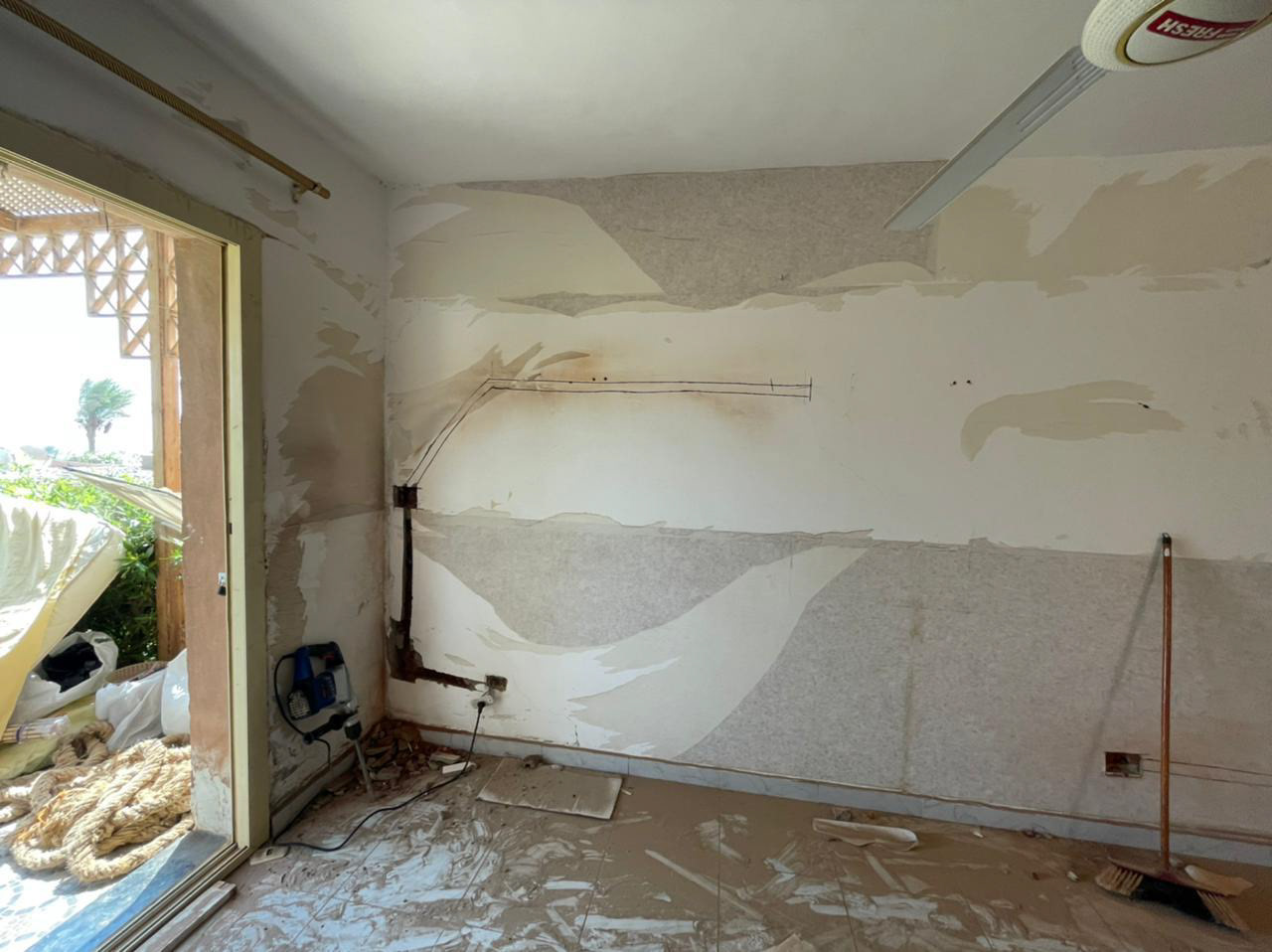 “Seaside Chalet Makeover for Ultimate Relaxation”-8