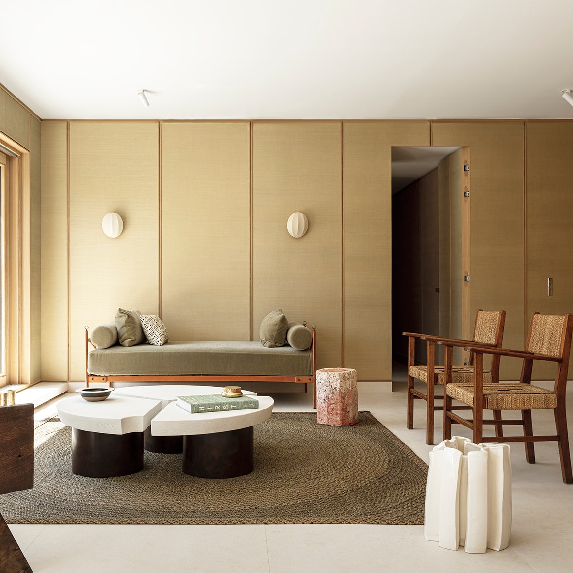 巴黎豪华公寓 | 极简美式风情的屋顶之屋-0