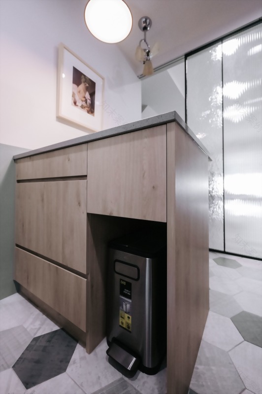 藝術大街 20年老屋翻新簡約明亮丨藝瓦高雄室內空間設計-14