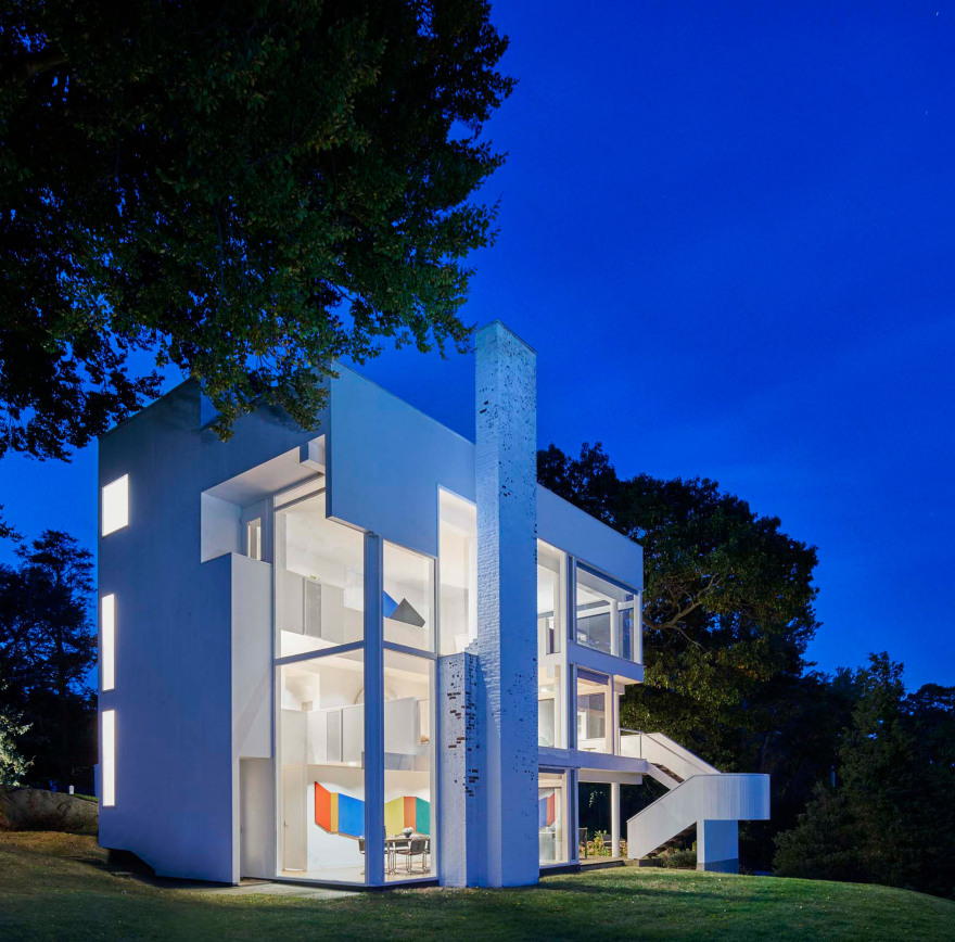 Richard Meier's 1960s Smith House captured in new photographs-31