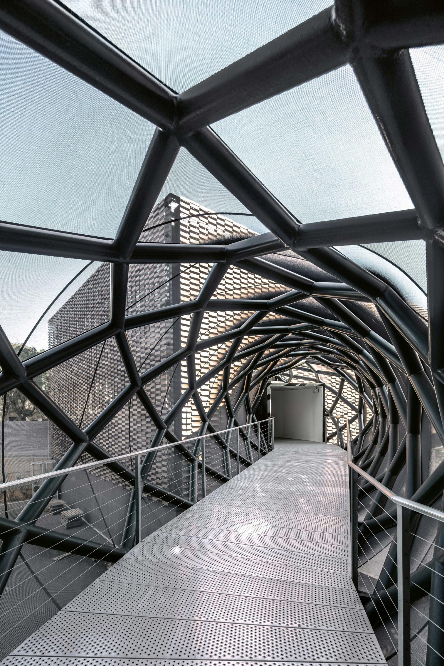 巴塞罗那生物气候研究大楼-18